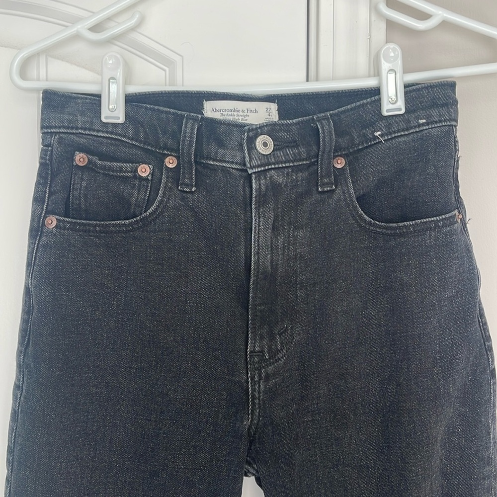 Abercrombie Ankle Straight Ultra High Rise Black Jean